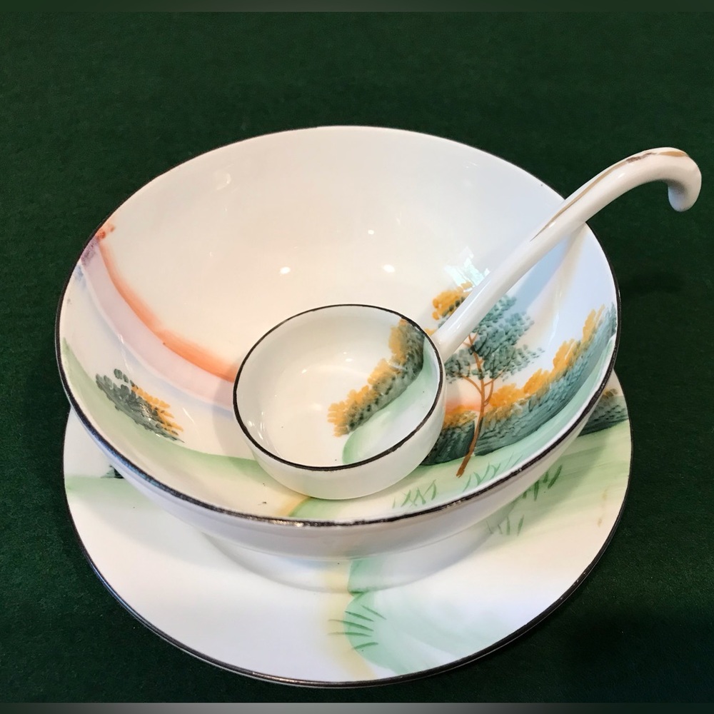Vintage Meito China sauce bowl